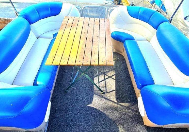 Pontonboot vorne