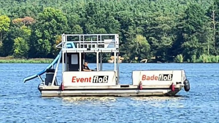 Partyboot Mieten Berlin Köpenick 15 Ps 18 Pers Bootsverleih Berlinrichtershorn Bootsjunge Partyboot mieten Berlin Köpenick 15 PS 18 Pers