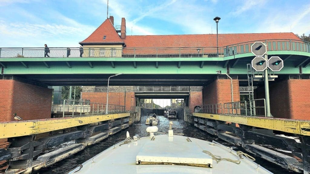Schleuse Kleinmachnow Bootstour Berlin Köpenick Bootsverleih Berlinrichtershorn Bootsjunge Schleuse Kleinmachnow Bootstour Berlin Köpenick
