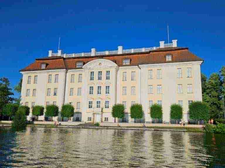 Bootstour Berlin Altstadt Mit Schloss Köpenick Bootsverleih Berlinrichtershorn Bootsjunge Bootstour Berlin Altstadt mit Schloss Köpenick