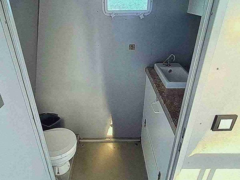 Floss mieten Berlin Eventfloss 5 Partyfloss 16 Pers mit WC
