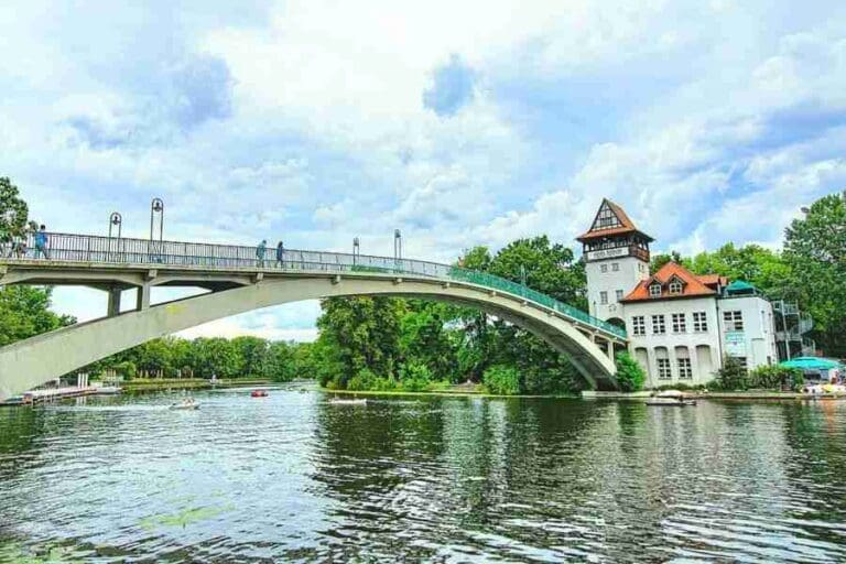 Bootstour Berlin Treptower Park Insel der Jugend