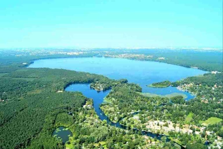 Großer Und Kleiner Müggelsee Bootstour Berlin Bootsverleih Berlinrichtershorn Bootsjunge Großer und kleiner Müggelsee Bootstour Berlin