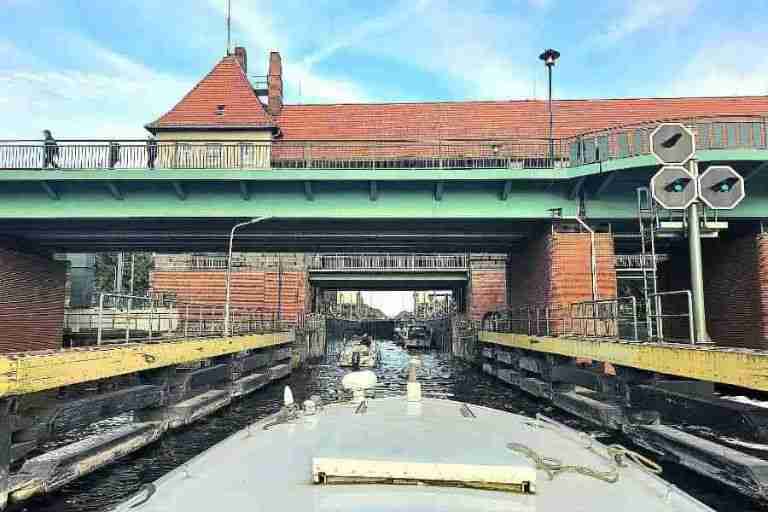 Schleuse Kleinmachnow Bootstour Berlin Köpenick